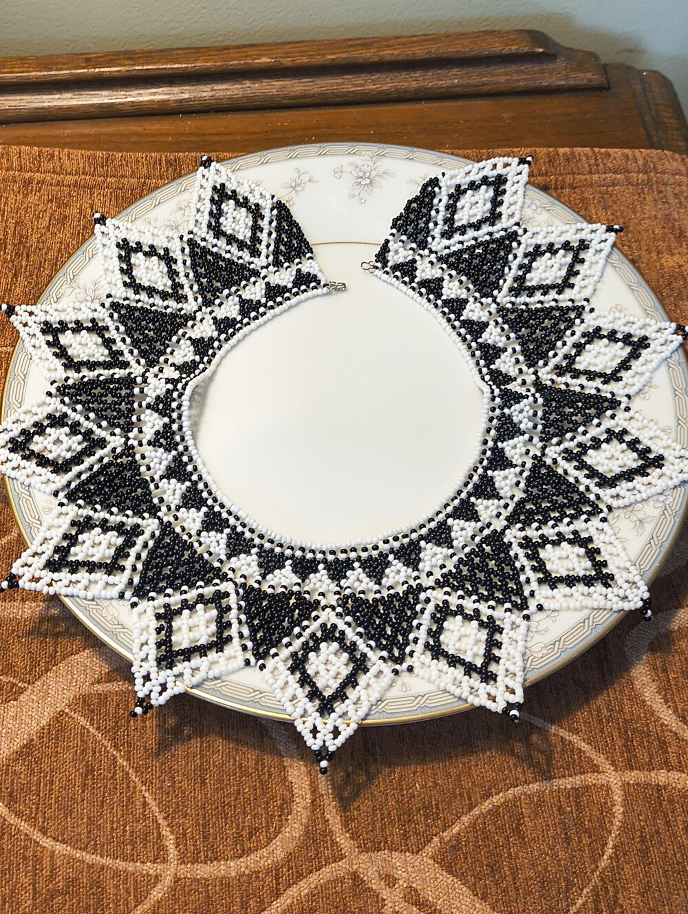 Vtg 80s Handmade Artisan Beaded Black and White Collar Choker Necklace